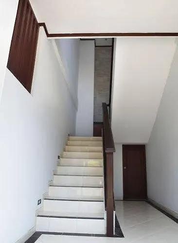 招待所 Puri Jayaraja 庫塔